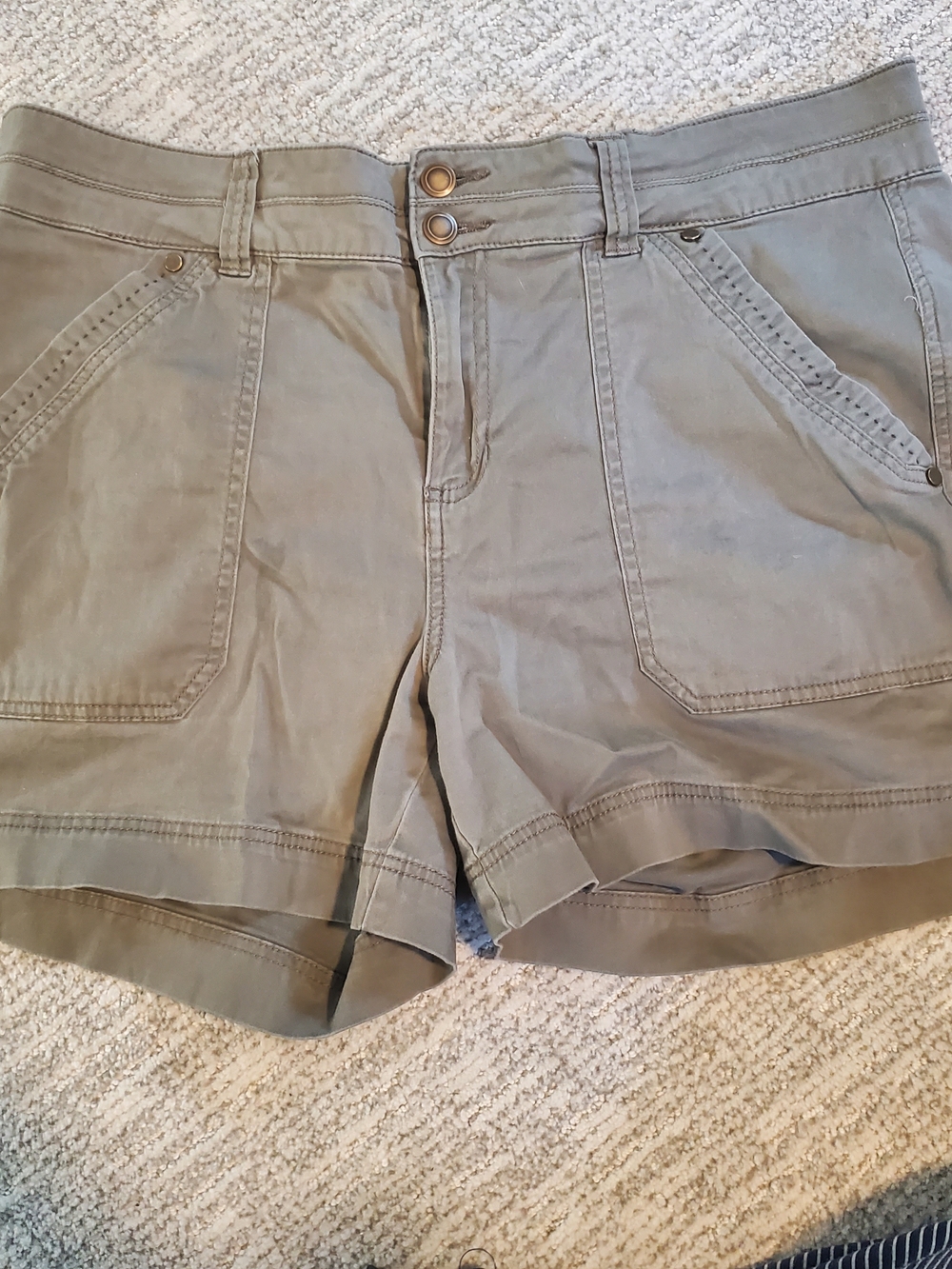 Women’s Olive Green Utility Shorts Size 14
